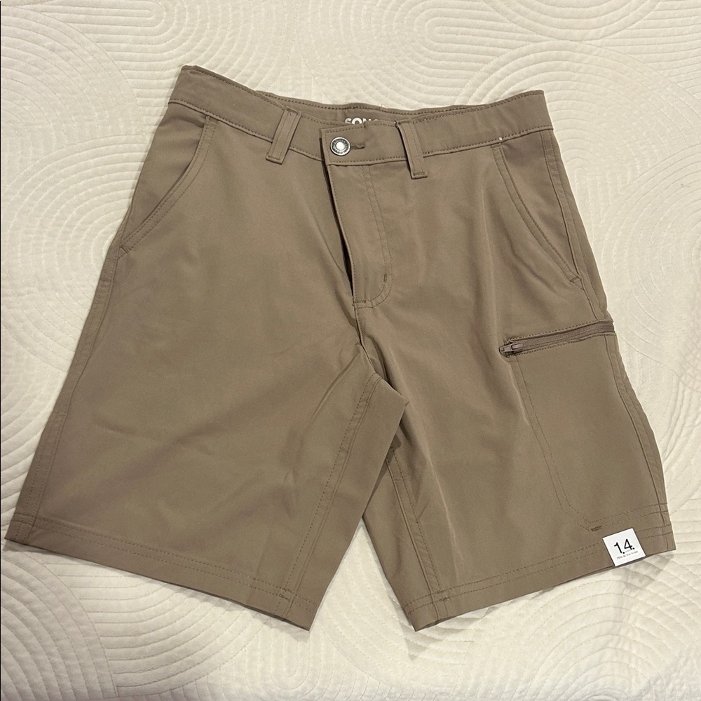 Boys khaki shorts with front zipper pocket. Dri-fit fabric. NWT. Size 14.